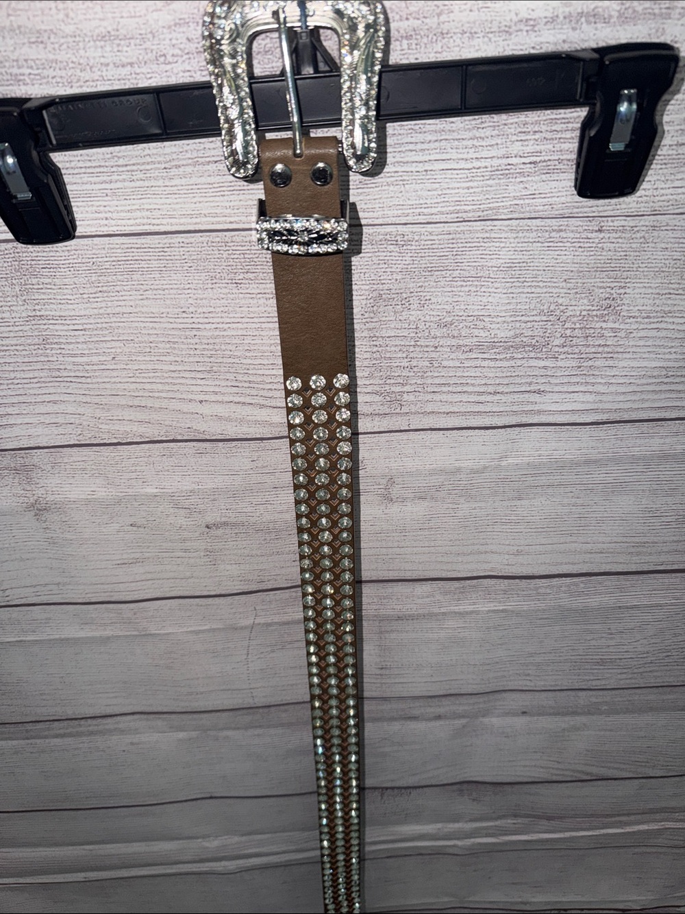 Buckle Brown Rhinestone-Embellished Women’s Belt with Silver-Tone Buckle✨✨